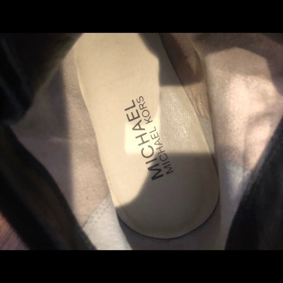 Michael Kors suede boots - Picture 3 of 4